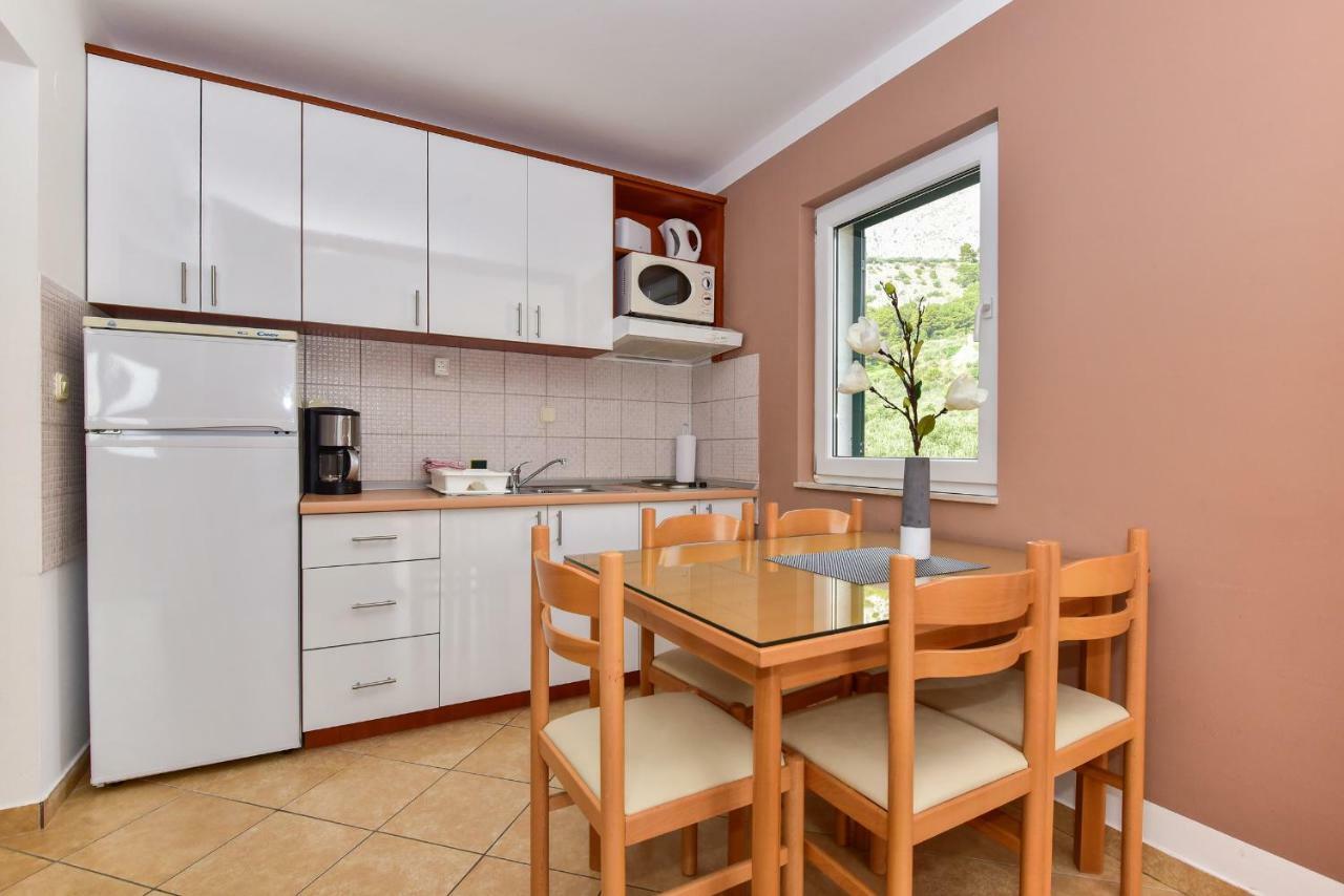 Vila Maslina Apartments Mit Pool Und Garten Nahe Am Strand 图彻皮 外观 照片